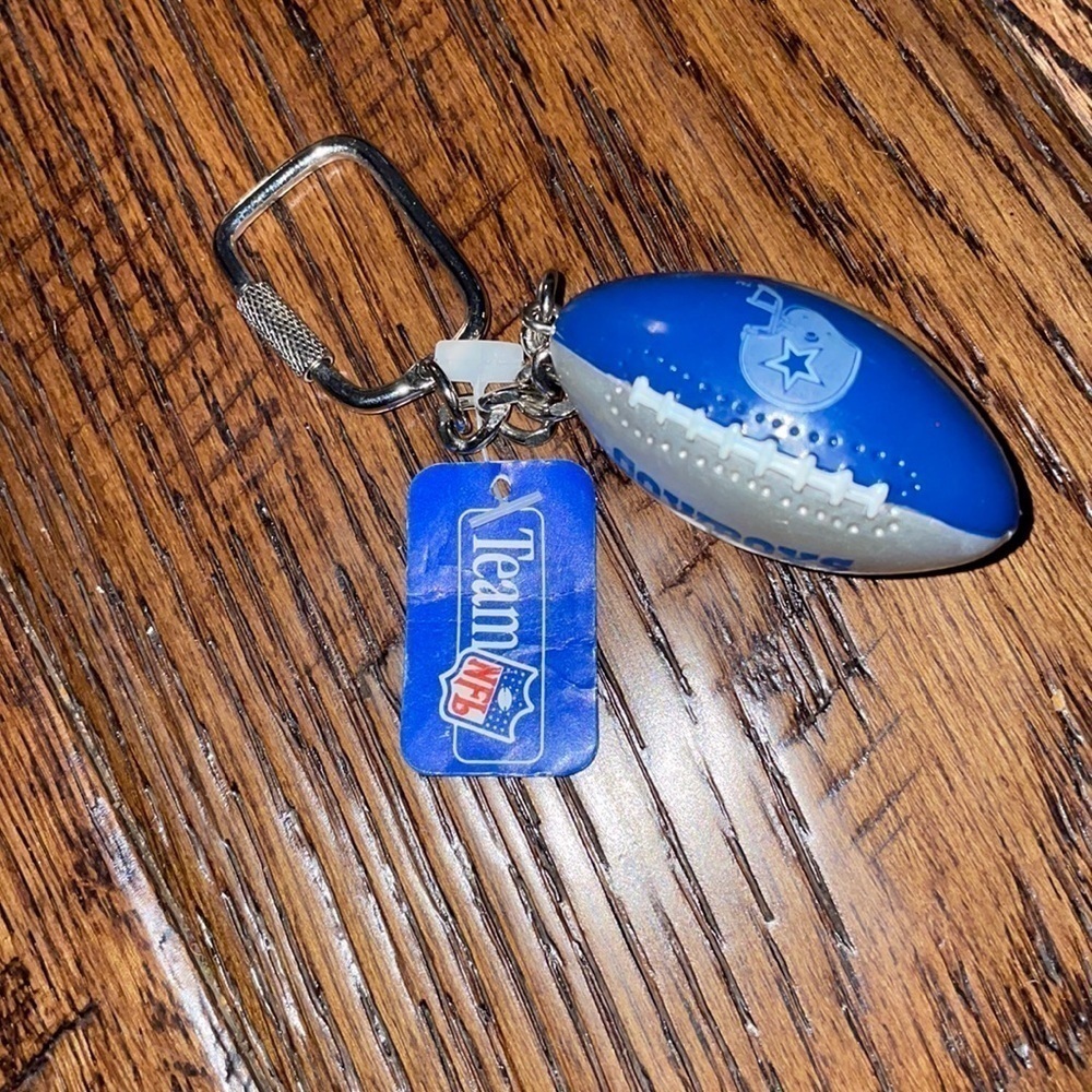 NWT NFL Cowboys Key Chain